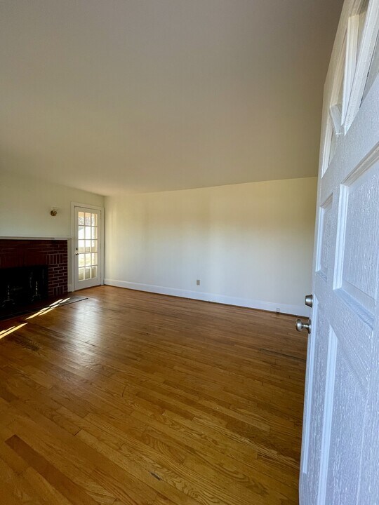660 Leesville Rd in Lynchburg, VA - Building Photo
