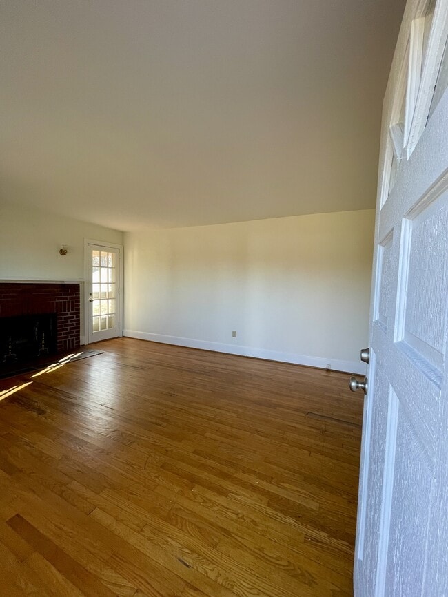 property at 660 Leesville Rd