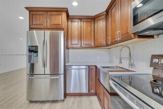 1631 NE 114th St in Miami, FL - Building Photo - Building Photo