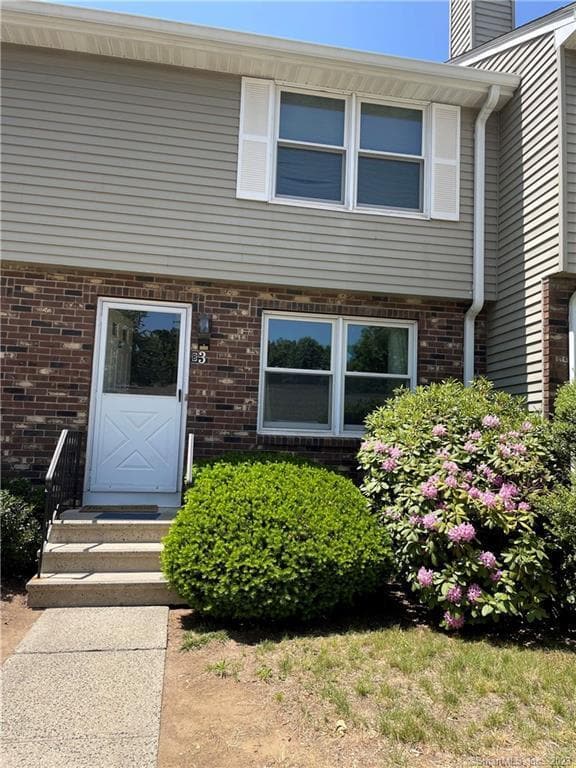 3 St Marc Cir
