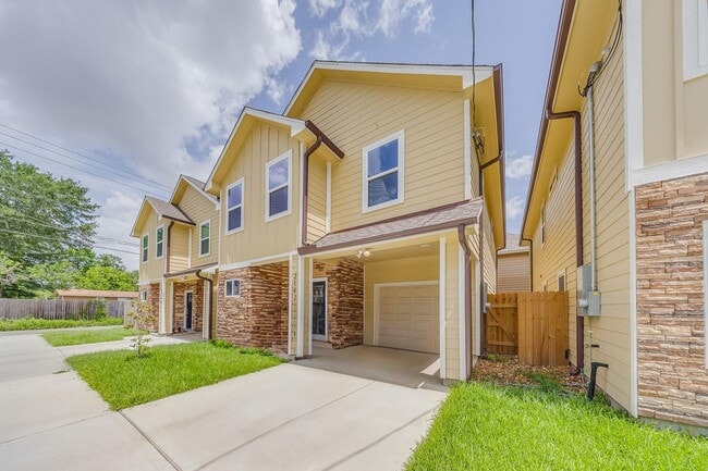 property at 2142 De Soto St