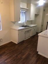 2239 E Lenita Ln-Unit -N in Santa Ana, CA - Building Photo - Building Photo