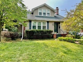 1526 Royce Ave in Kalamazoo, MI - Building Photo