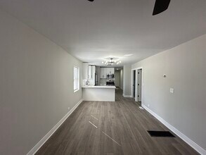 6924 S Aberdeen St in Chicago, IL - Building Photo - Building Photo