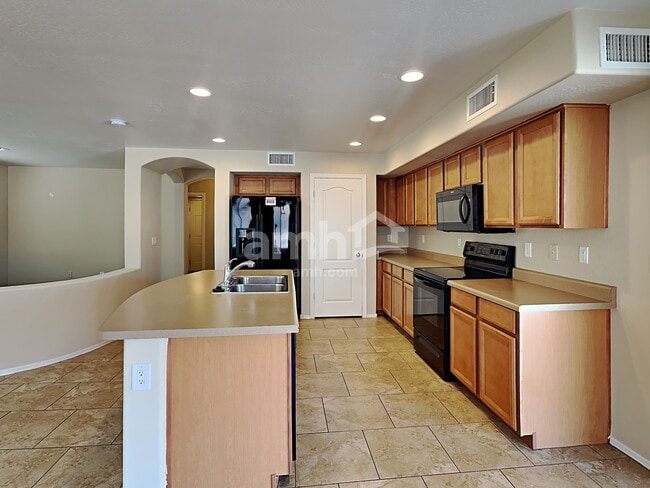 25768 W Ashley Dr in Buckeye, AZ - Foto de edificio - Building Photo