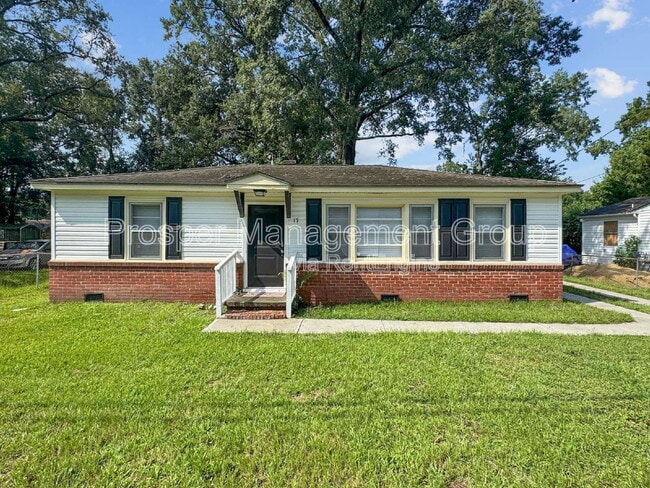 property at 17 Stratton Dr