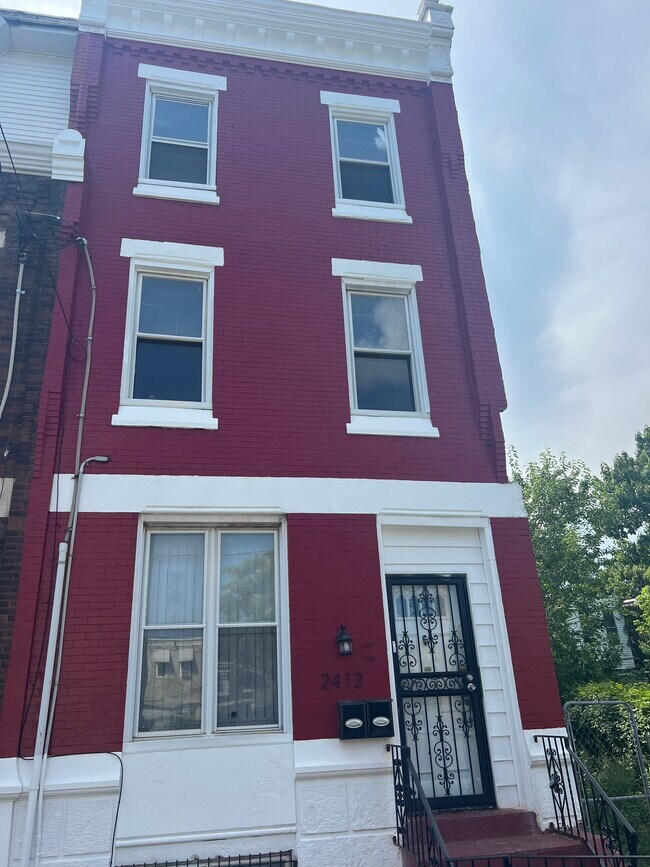 2412 N 19th St in Philadelphia, PA - Building Photo - Building Photo