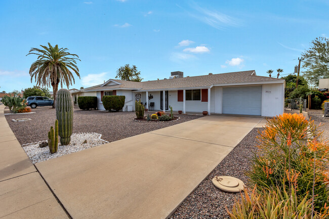 10113 W Pebble Beach Dr in Sun City, AZ - Building Photo - Building Photo