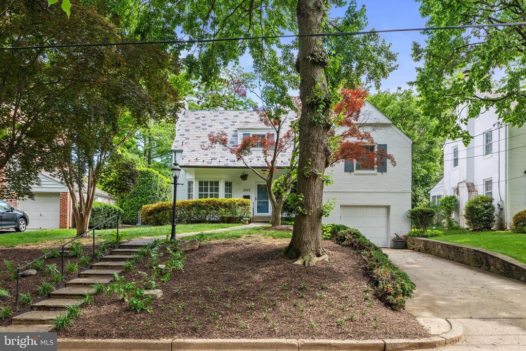 5513 Park St in Chevy Chase, MD - Building Photo