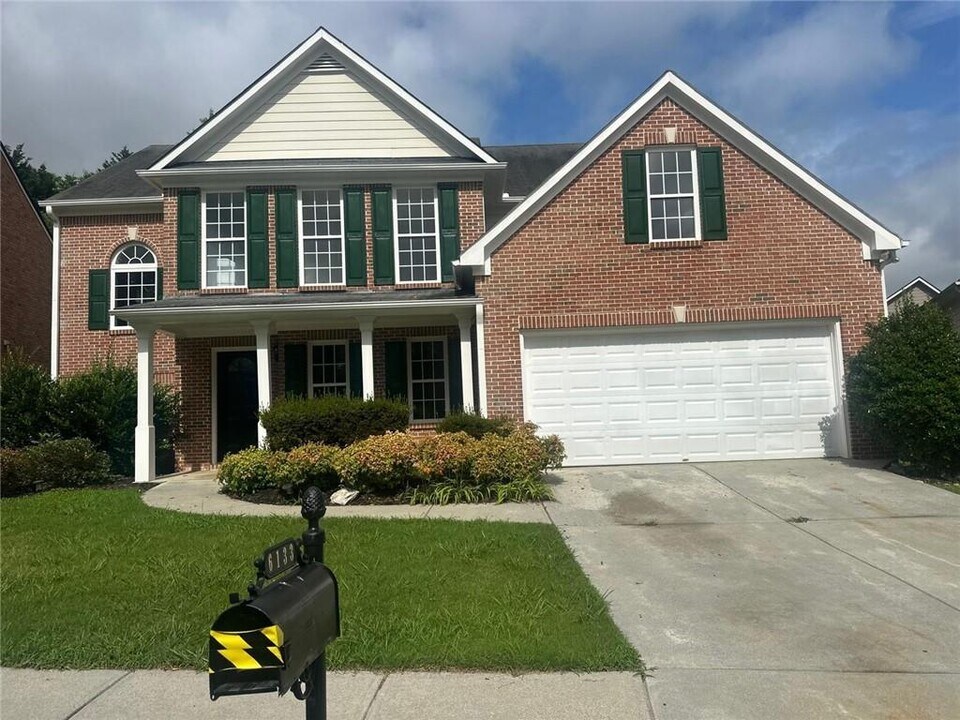 6133 Mulberry Park Dr in Braselton, GA - Building Photo