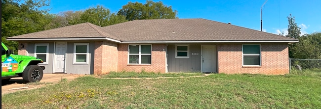 property at 650 W Ohio St