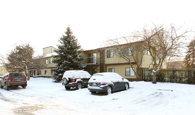 Chateau Vert in Ypsilanti, MI - Foto de edificio - Building Photo