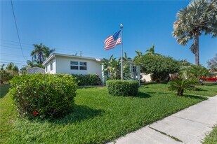 326 SE 3rd Terrace in Dania Beach, FL - Building Photo