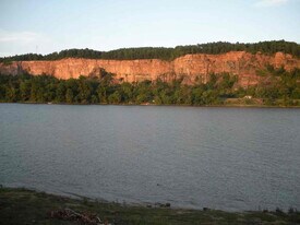 2512 Riverfront Dr in Little Rock, AR - Building Photo