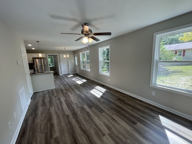 316 Natcor Dr in Dover, TN - Foto de edificio - Building Photo