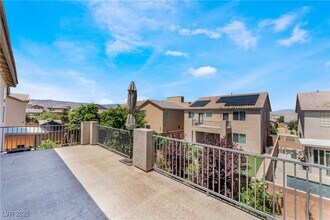 8078 Encanterra Rd in Las Vegas, NV - Building Photo - Building Photo