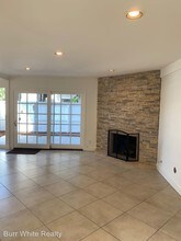 1741 Tustin Ave-Unit -#13D in Costa Mesa, CA - Building Photo - Building Photo