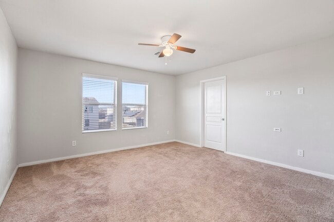 property at 914 Canyon Hill Ln