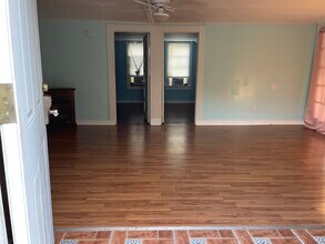 1015 S Peninsula Dr in Daytona Beach, FL - Building Photo - Building Photo