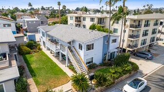 4080 Crown Point Dr in San Diego, CA - Building Photo