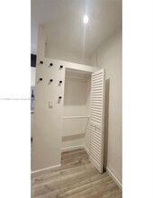1271 NE 153rd St in North Miami Beach, FL - Building Photo - Building Photo