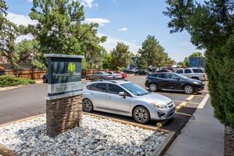 Parkwood Plaza in Denver, CO - Foto de edificio - Building Photo