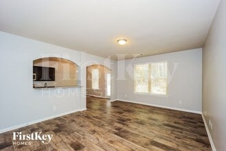 209 Southwind Cir in Newnan, GA - Building Photo - Building Photo
