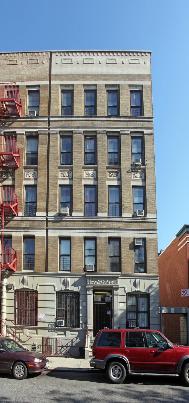 69 W 118th St in New York, NY - Building Photo - Building Photo