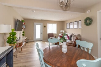 607 Water Street, Unit 607 in Pendleton, IN - Building Photo - Building Photo