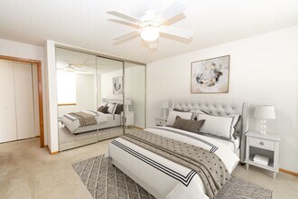 Kenwood Gables in Minneapolis, MN - Foto de edificio - Building Photo