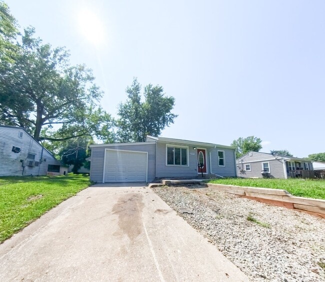 509 E 27th St S in Newton, IA - Building Photo - Building Photo