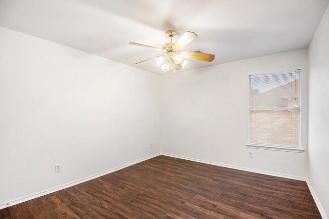 301 Londonderry Ln in Mansfield, TX - Building Photo - Building Photo