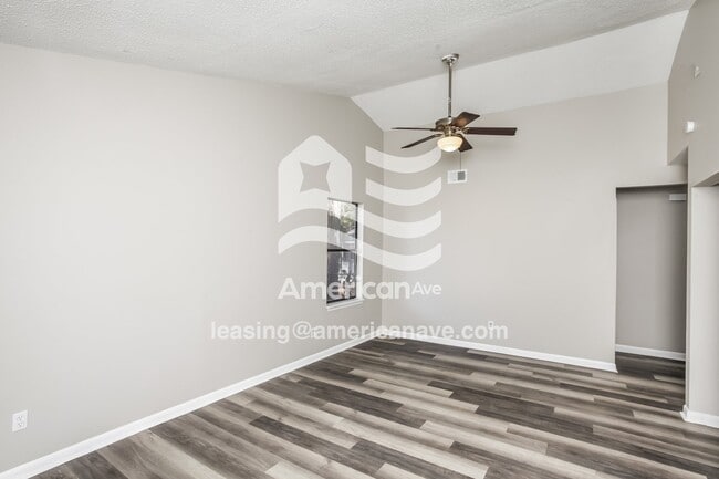 244 Jadetree Dr in Hopkins, SC - Foto de edificio - Building Photo