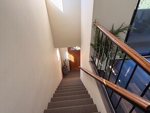 1826 Silver Lake Blvd, Unit B in Los Angeles, CA - Building Photo - Building Photo