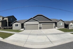 912 S Union Rd in Spokane Valley, WA - Building Photo