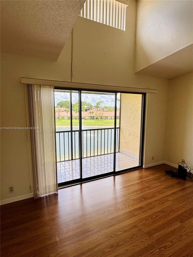 806 Sky Pine Way in Greenacres, FL - Building Photo - Building Photo