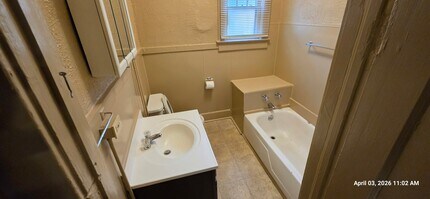 5820 E 15th Terrace in Kansas City, MO - Building Photo - Building Photo