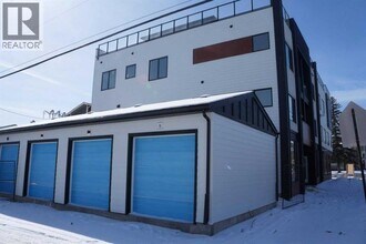 1904-1947 47 St NW in Calgary, AB - Building Photo - Building Photo