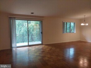 10400 Rockville Pike in North Bethesda, MD - Building Photo - Building Photo