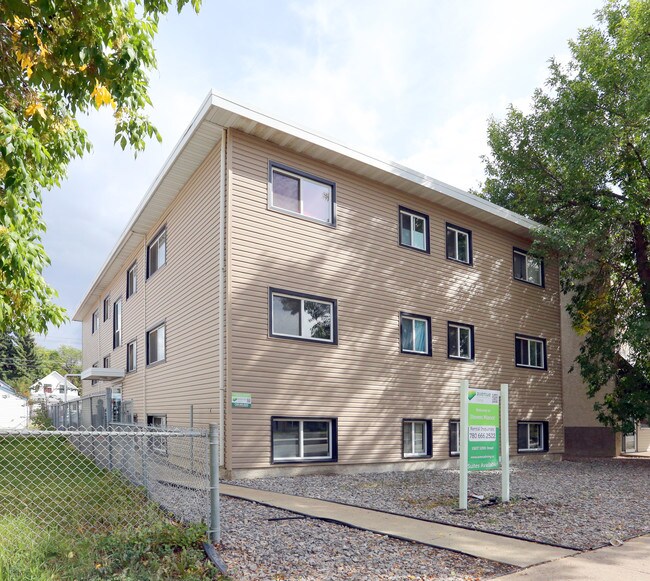 Steven Manor in Edmonton, AB - Building Photo - Building Photo
