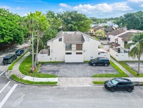 15805 SW 91st Ct in Palmetto Bay, FL - Building Photo - Building Photo