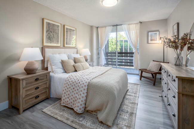 The Riverview (55+) in Sacramento, CA - Building Photo - Interior Photo