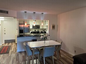 251 S Cypress Rd in Pompano Beach, FL - Building Photo - Building Photo