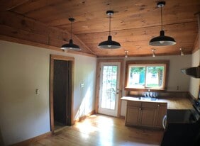 372 NY-208 in New Paltz, NY - Building Photo