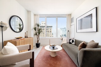 Allen in New Rochelle, NY - Foto de edificio - Building Photo