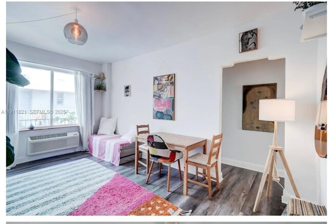 320 80th St in Miami Beach, FL - Building Photo - Building Photo