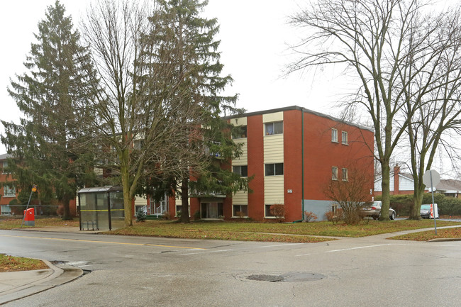 357 Connaught St S in Kitchener, ON - Building Photo - Primary Photo