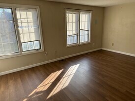 12 Perley Rd in Derry, NH - Building Photo