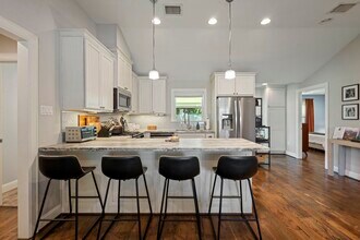 2107 Hewitt Dr in Houston, TX - Building Photo - Building Photo