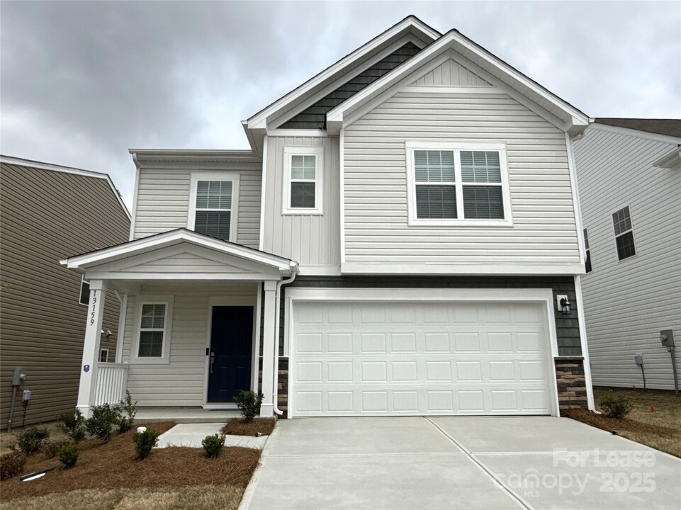 13159 Hampton Bay Ln in Charlotte, NC - Building Photo